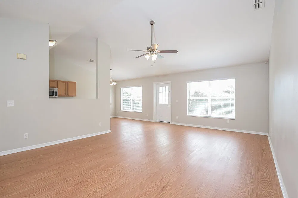 4 bed, 3.0 bath, 2074 sqft, $2,715 — Photo 3