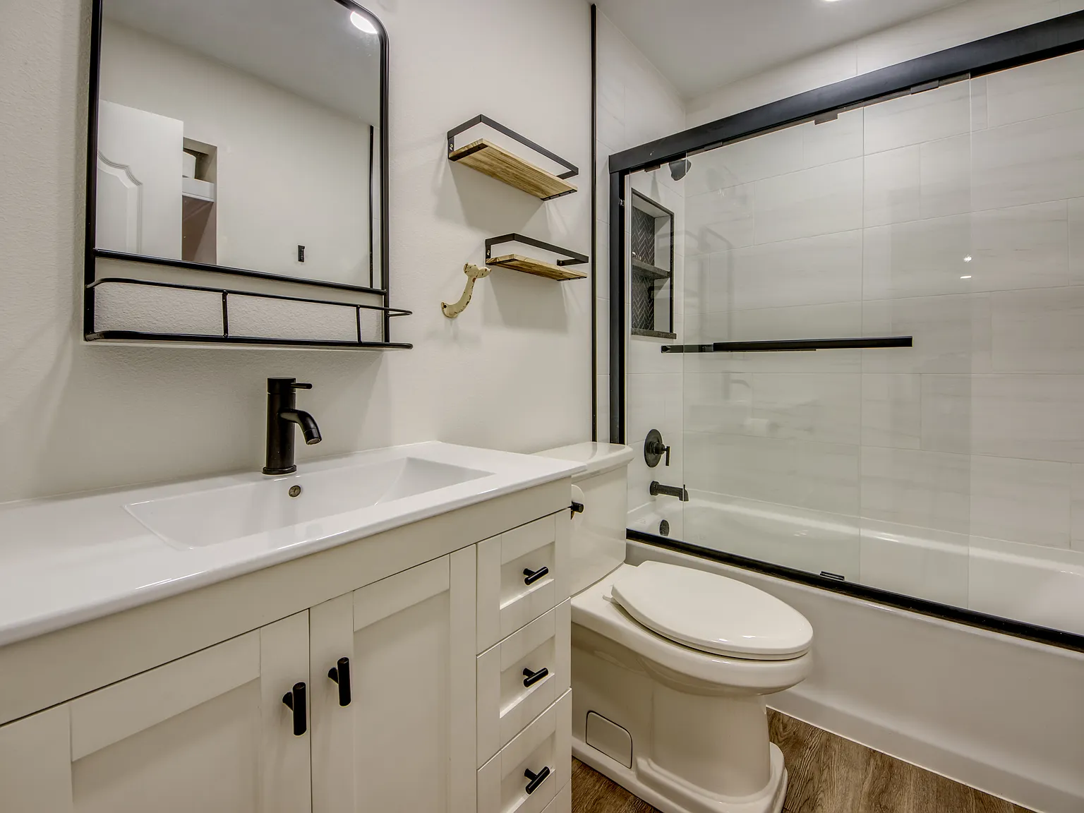 3 bed, 1313 sqft, $2,000 — Photo 3