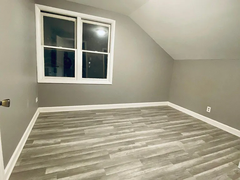 826 Merrill St — Photo 6