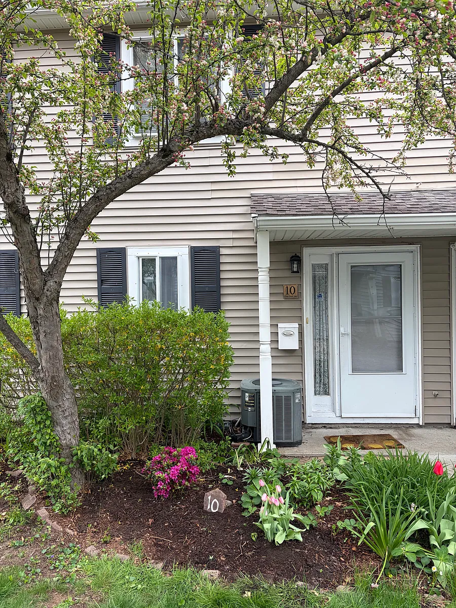 Spring 2026 - 10 Village Brook Ln