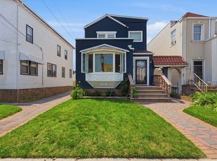 13720 233rd St, Jamaica, NY 11422