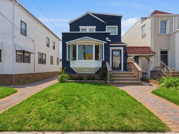 13720 233rd St, Jamaica, NY 11422