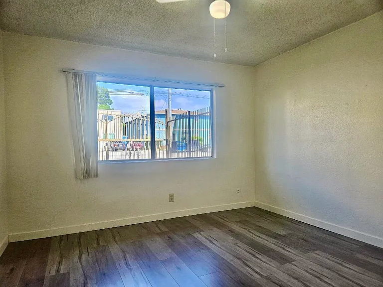 13418 Vanowen St #1 — Photo 7