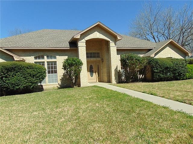1st image of 1310 Willow Brook Trl