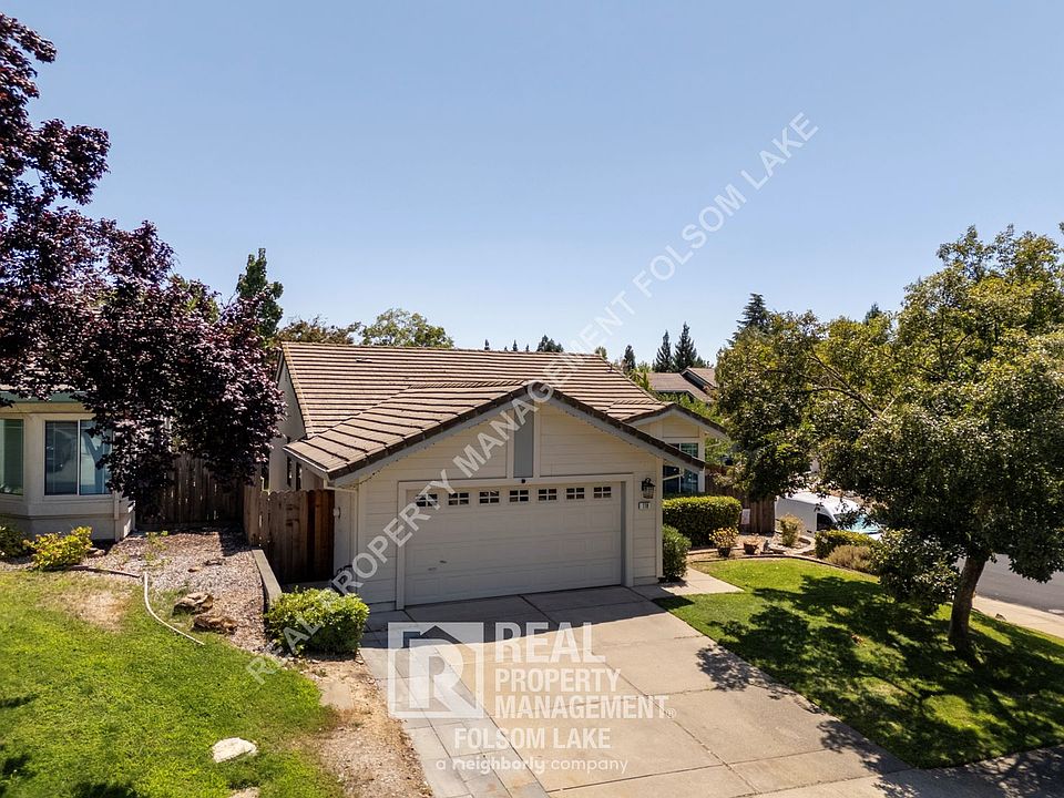 2nd image of 118 Whiting Way
