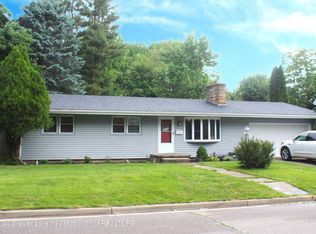 622 Pleasant St, Charlotte, MI