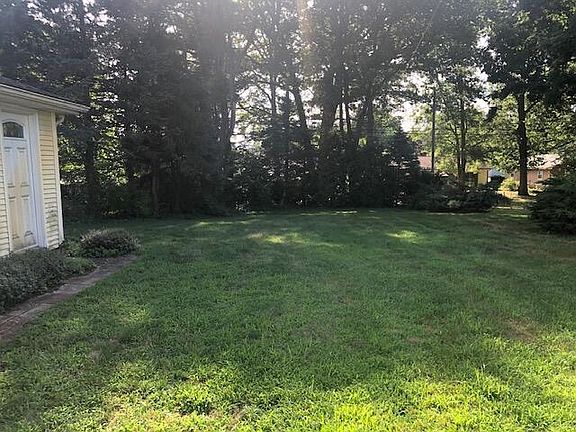 4th image of 212 Raven Dr