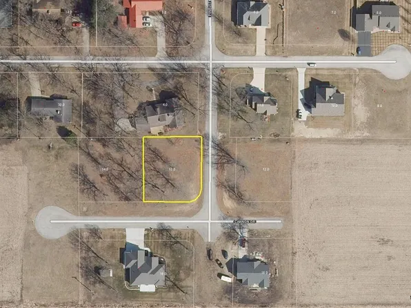 Pine St, Knox, IN 46534