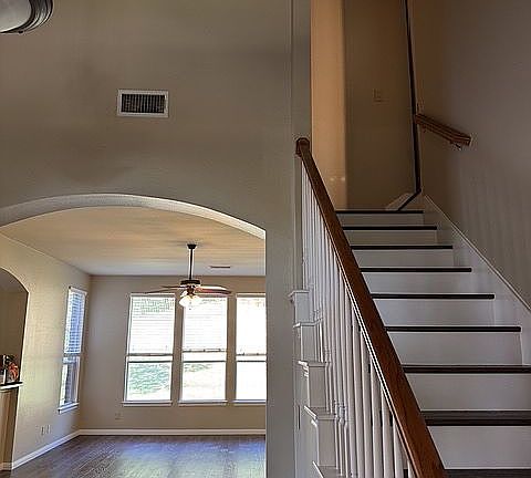 stairs to bonus room