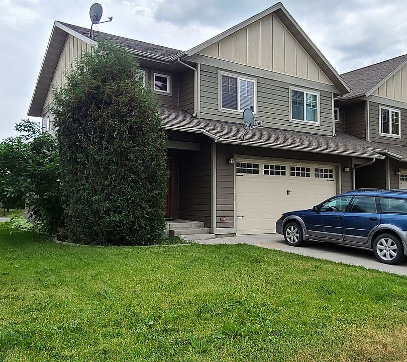 2nd image of 893 N 15th Ave