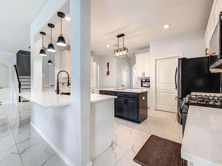 14311 Tasmania Ct — Photo 26