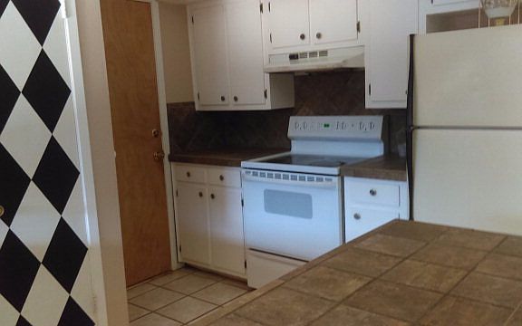 5th image of 1472 Brittany Ln