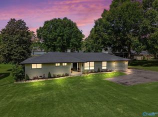 6304 Spring Creek Dr, Guntersville, AL 35976