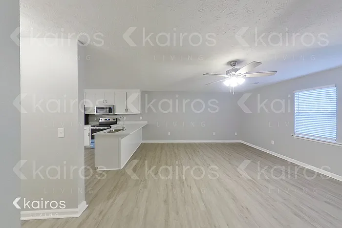 4 bed, 3.0 bath, 1659 sqft, $1,975 — Photo 2
