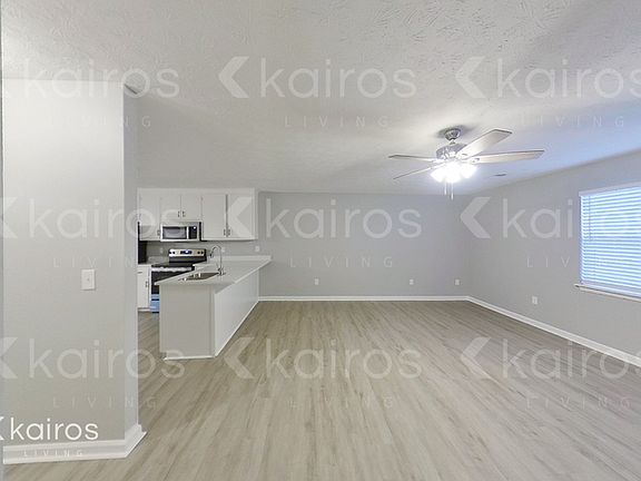 3rd image of 217 Fawn Dr