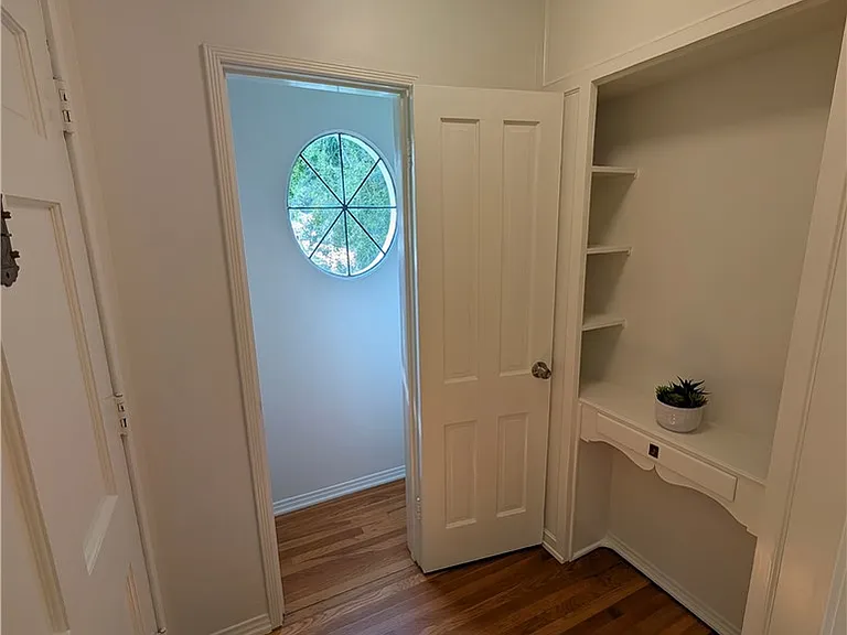 582 N Sunnyslope Ave — Photo 5