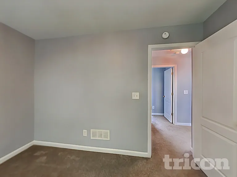 6355 Queensdale Dr — Photo 27