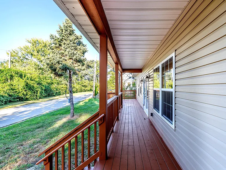 1140 Collingwood Dr — Photo 4