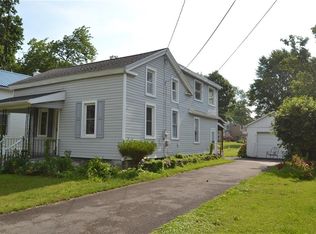 208 Vienna St, Newark, NY 14513