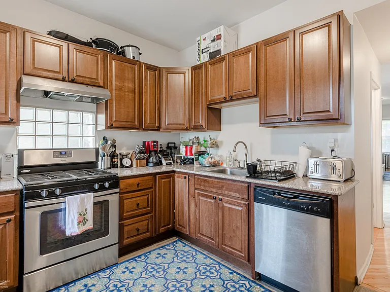 1715 N Talman Ave — Photo 14