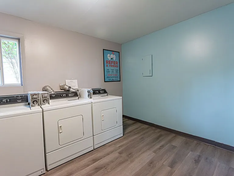 Beechwood Manor II Apartments — Photo 16