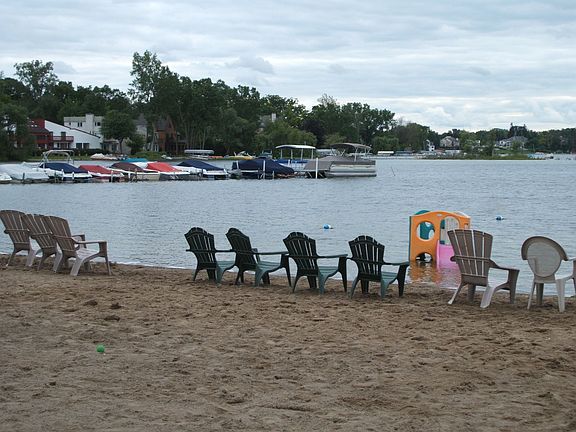 Enjoy Lake Access with Assoc. approval