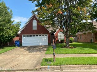 8504 Cross Point Dr, Olive Branch, MS 38654