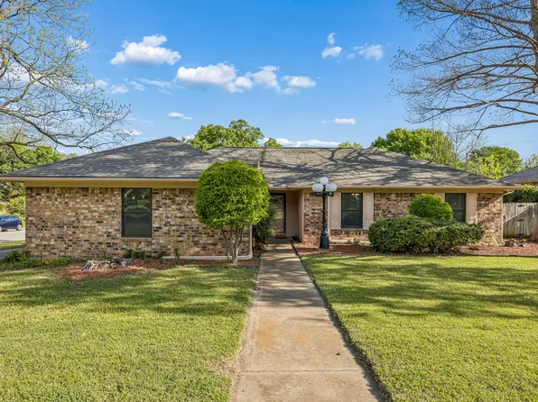 806 Glenn Dr, Euless, TX 76039