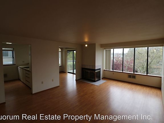 4th image of 645 W Nickerson St APT 203