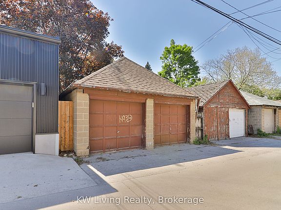 3rd image of 599 Durie St