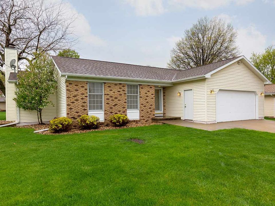 1st image of 1015 Pleasant Dr