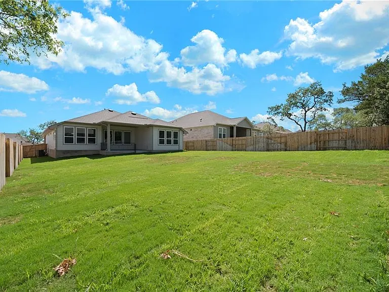 136 Osceola Dr — Photo 17