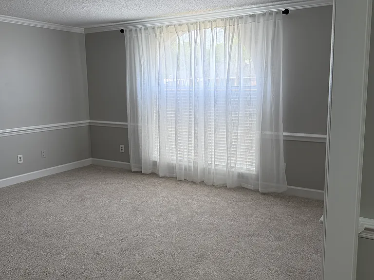 154 Century Rd E — Photo 12