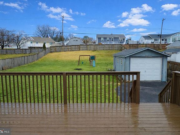 2nd image of 103 Tuscany Rd