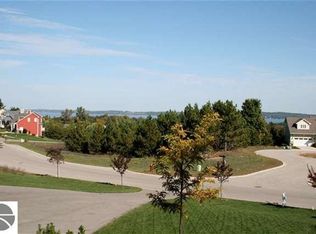10774 Shrewbury St, Traverse City, MI 49684