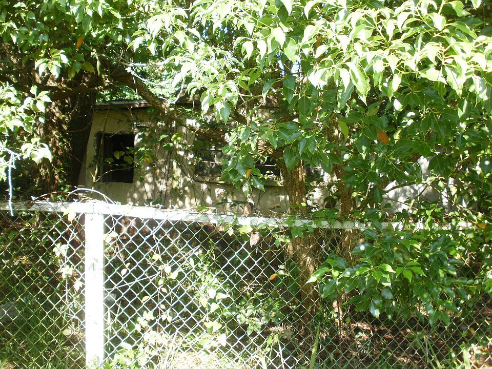1st image of 44925 Glen Way