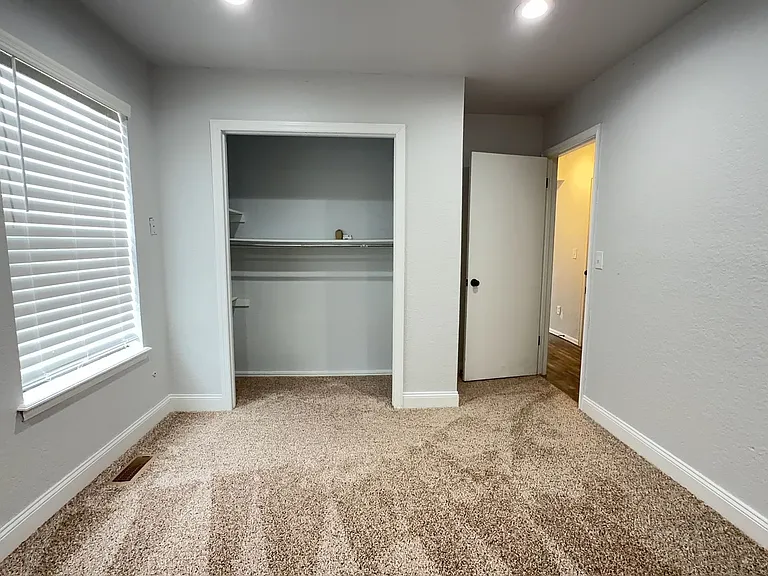 9301 Maypark Cir — Photo 34
