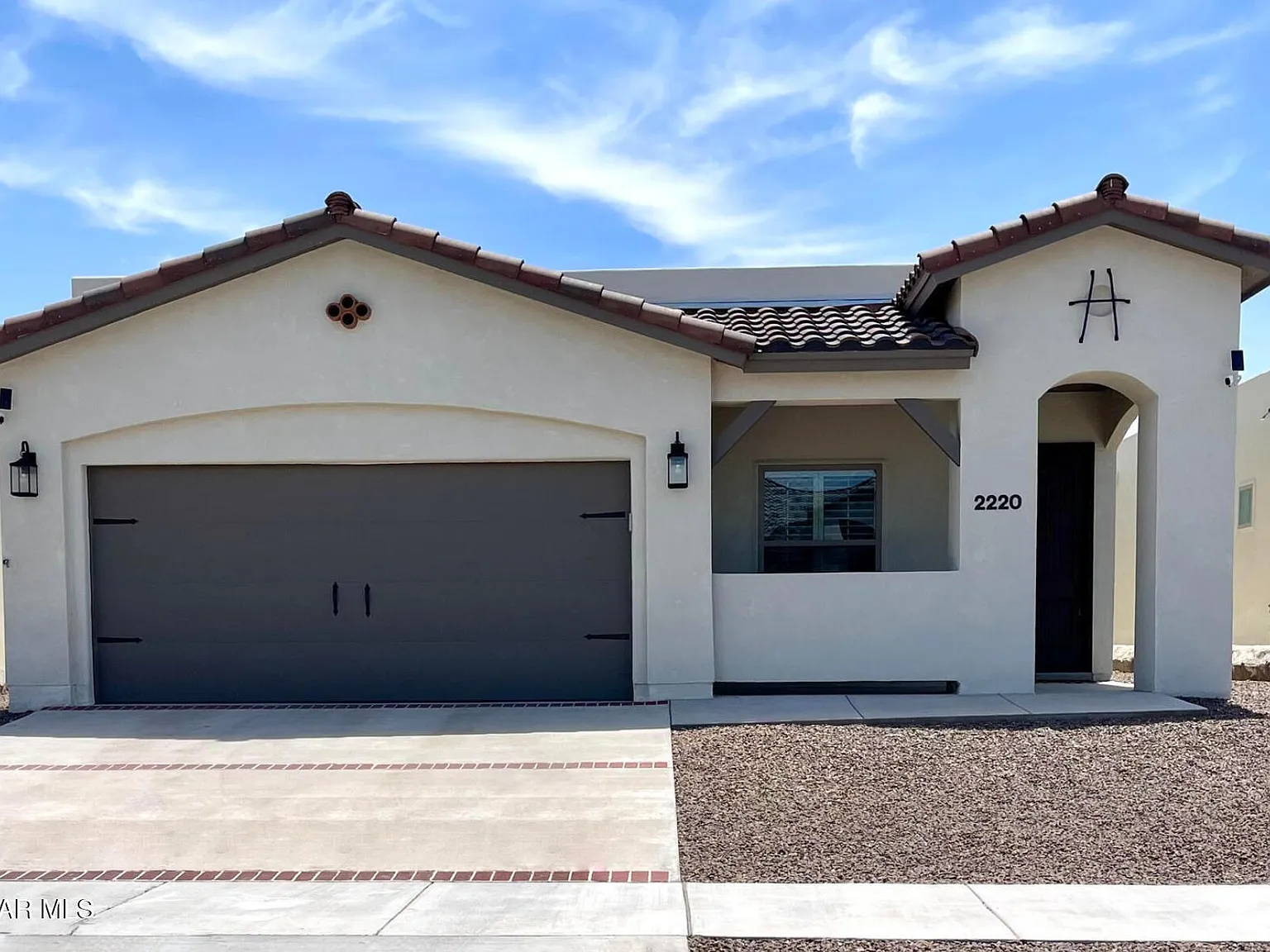 3 bed, 2.0 bath, 1471 sqft, $1,950 — Photo 1