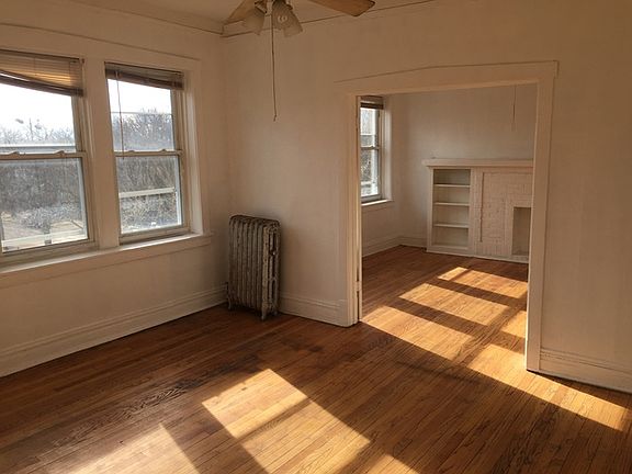 2nd image of 3520 W Cullom Ave APT 3