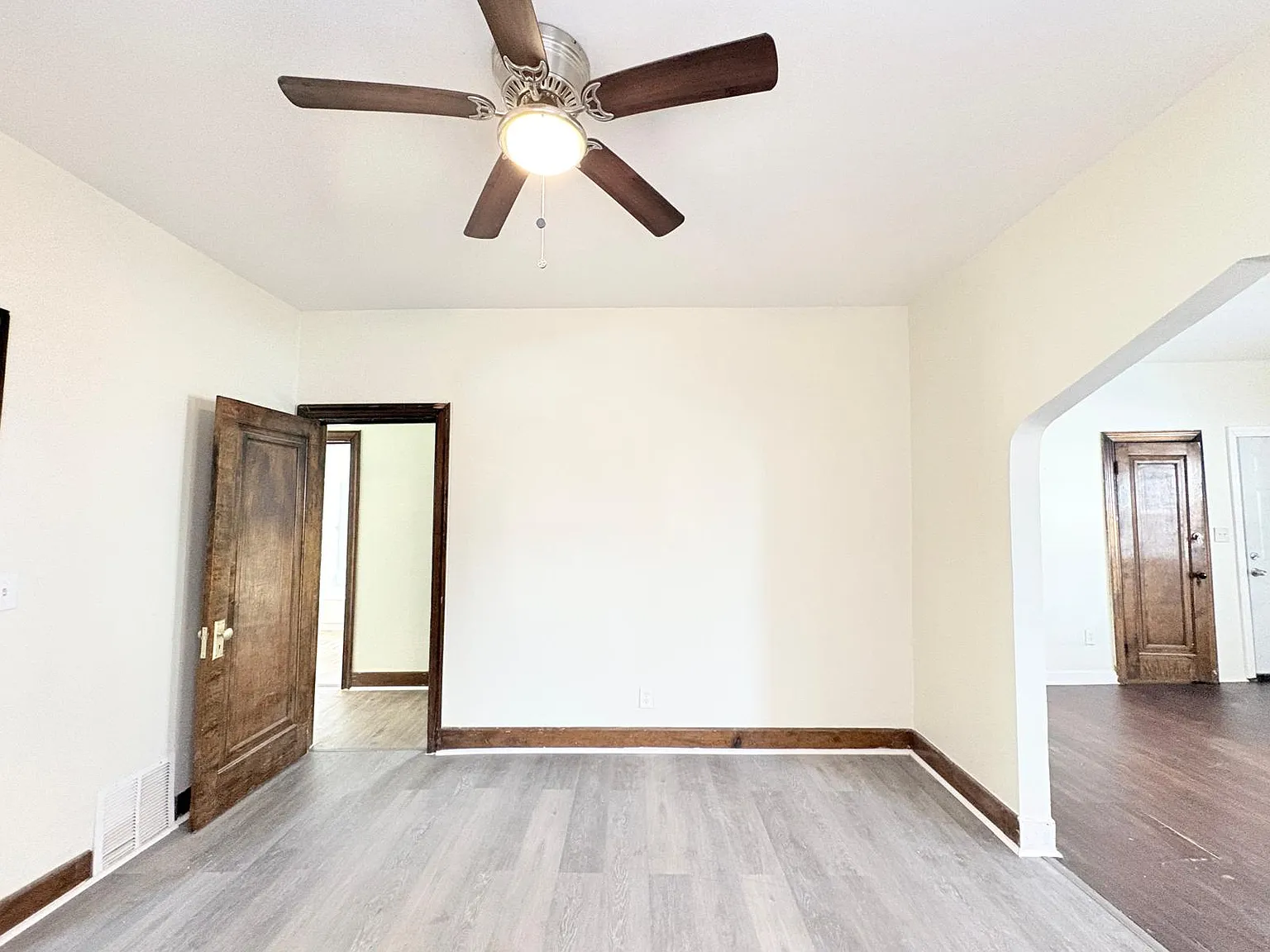2 bed, $800 — Photo 4