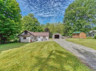 6983 Furnace Rd, Ontario, NY 14519