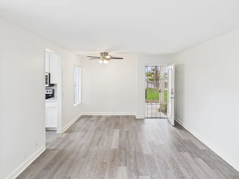 237 Diamond Way #102 — Photo 26