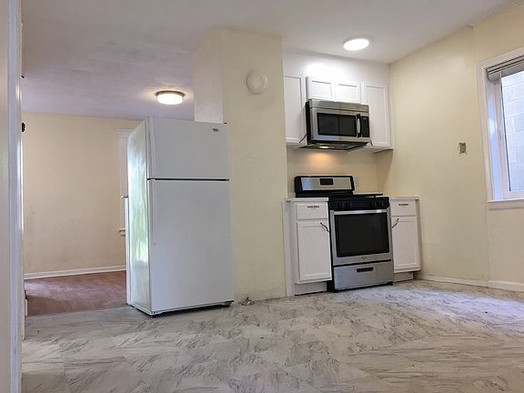 3rd image of 22-26 Bagley Ave #1