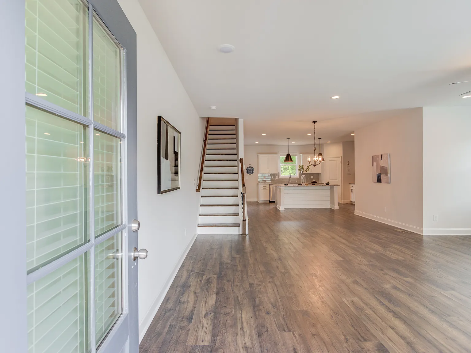 1290 Ainsworth Aly — Photo 4