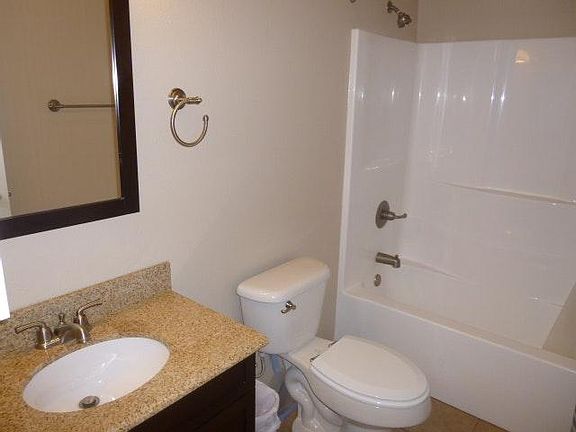 Downstairs Full Bath