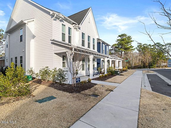3rd image of 3837 Mason Port Drive