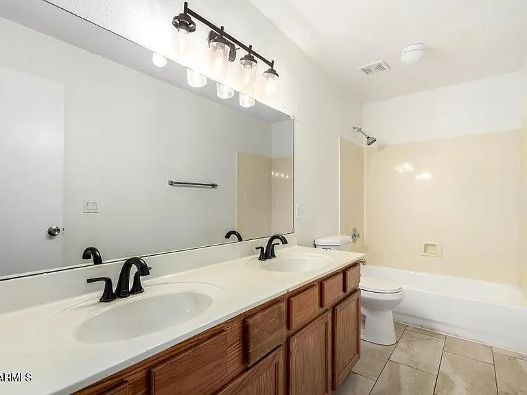 2014 N 84th Ln — Photo 14