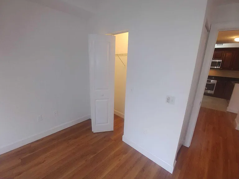 1660 Renaissance Commons Blvd #2427 — Photo 8
