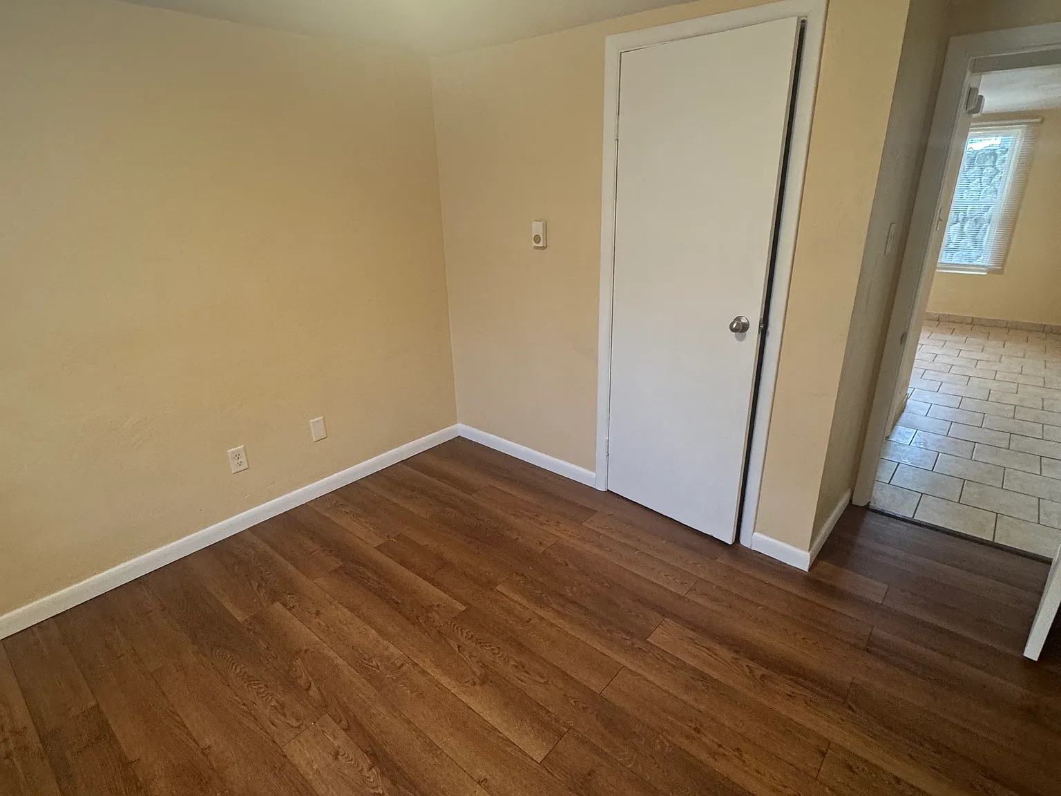 244 Elkin Ave — Photo 3