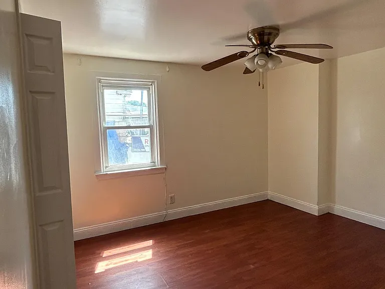 431 Rhawn St — Photo 5